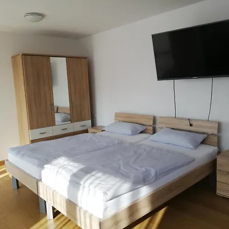 Weishaupt Pfingstweider Strasse 30 * Meckenbeuren