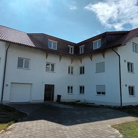 Weishaupt Pfingstweider Strasse 30 Apartmán